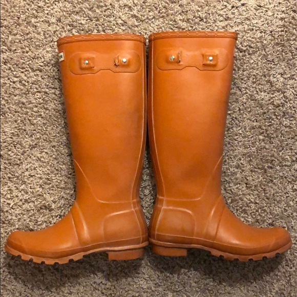 Orange Hunter boots - tall - Picture 4 of 6